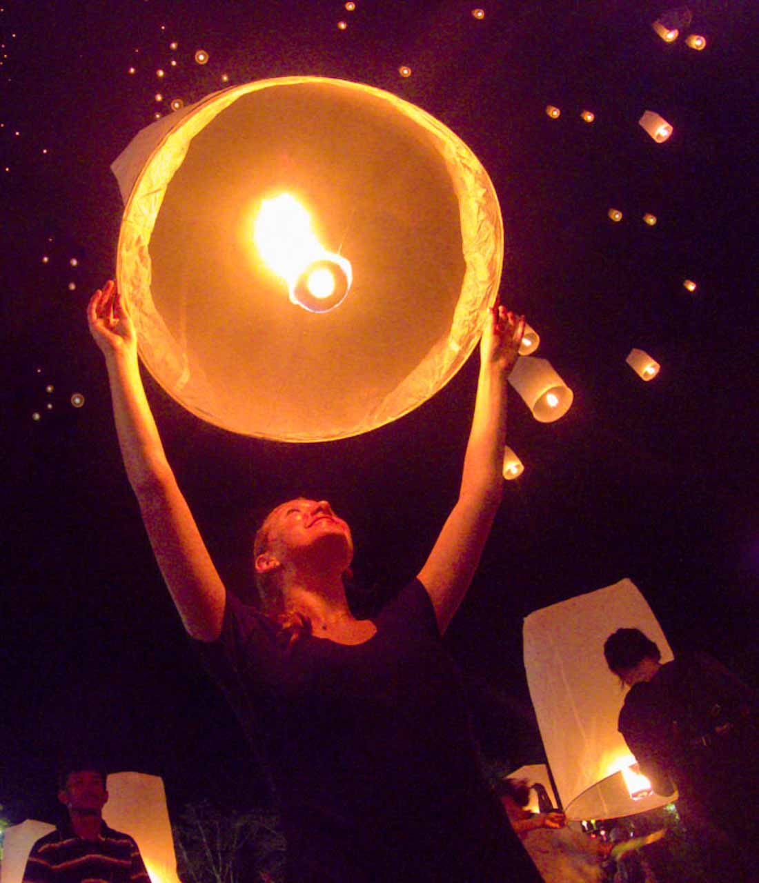 Informações que você precisa saber sobre o festival das lanternas em Chiang Mai, Tailândia