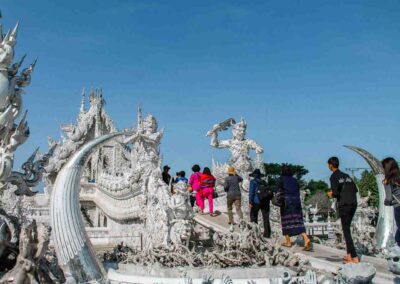 White Temple ou o templo branco de Chiang Rai, ao norte da Tailândia - pacote Tailândia viagem