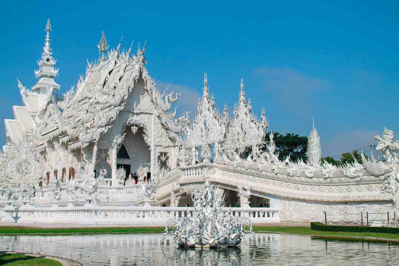 O Templo Branco é um dos principais templos de Chiang Rai Visitando o Templo Branco de Chiang Rai com guia em português da Tailandiando.