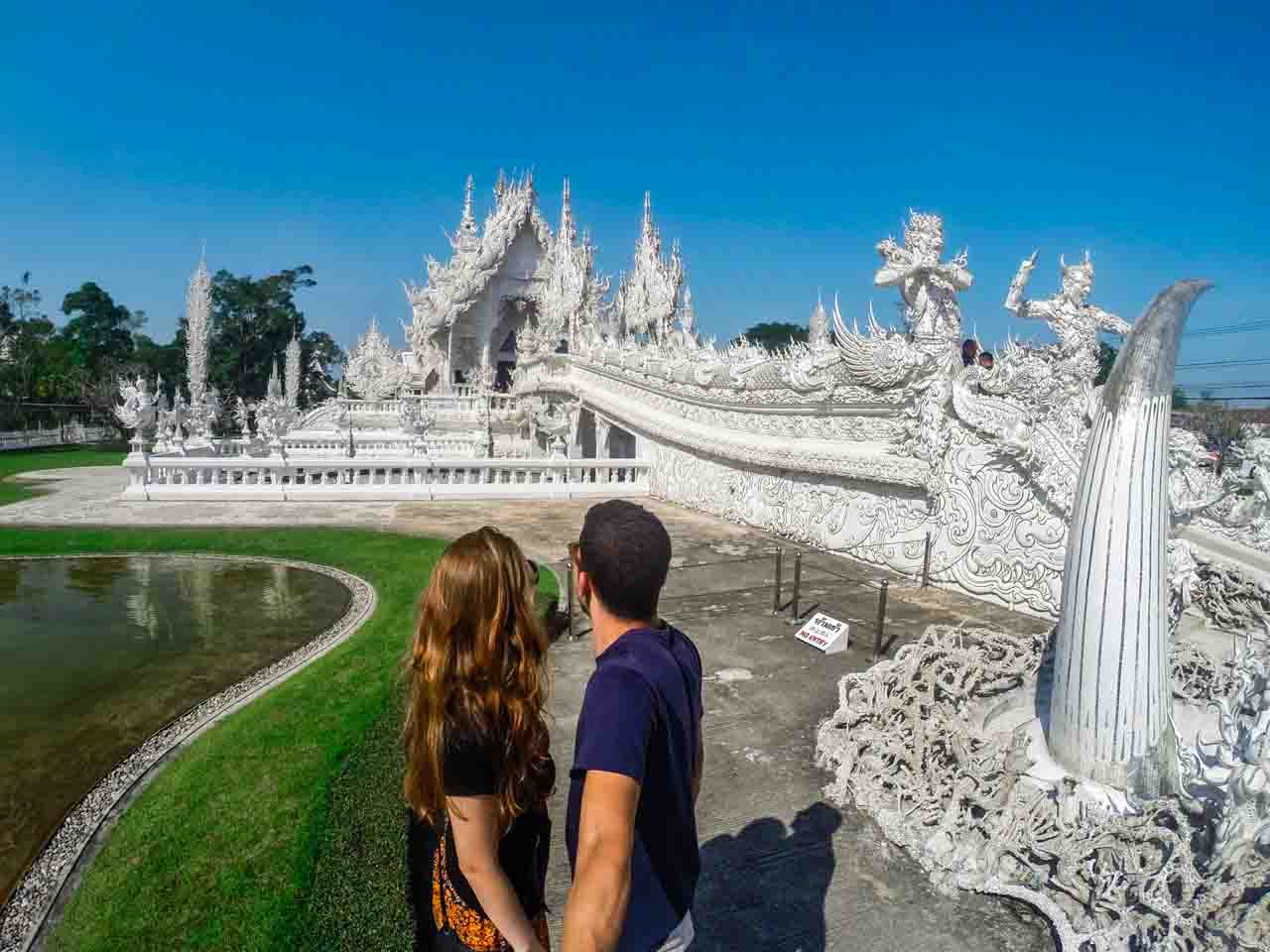 Conhecer os impressionantes templos em Chiang Mai e Rai, é uma boa opção do que fazer na Tailândia em outubro.