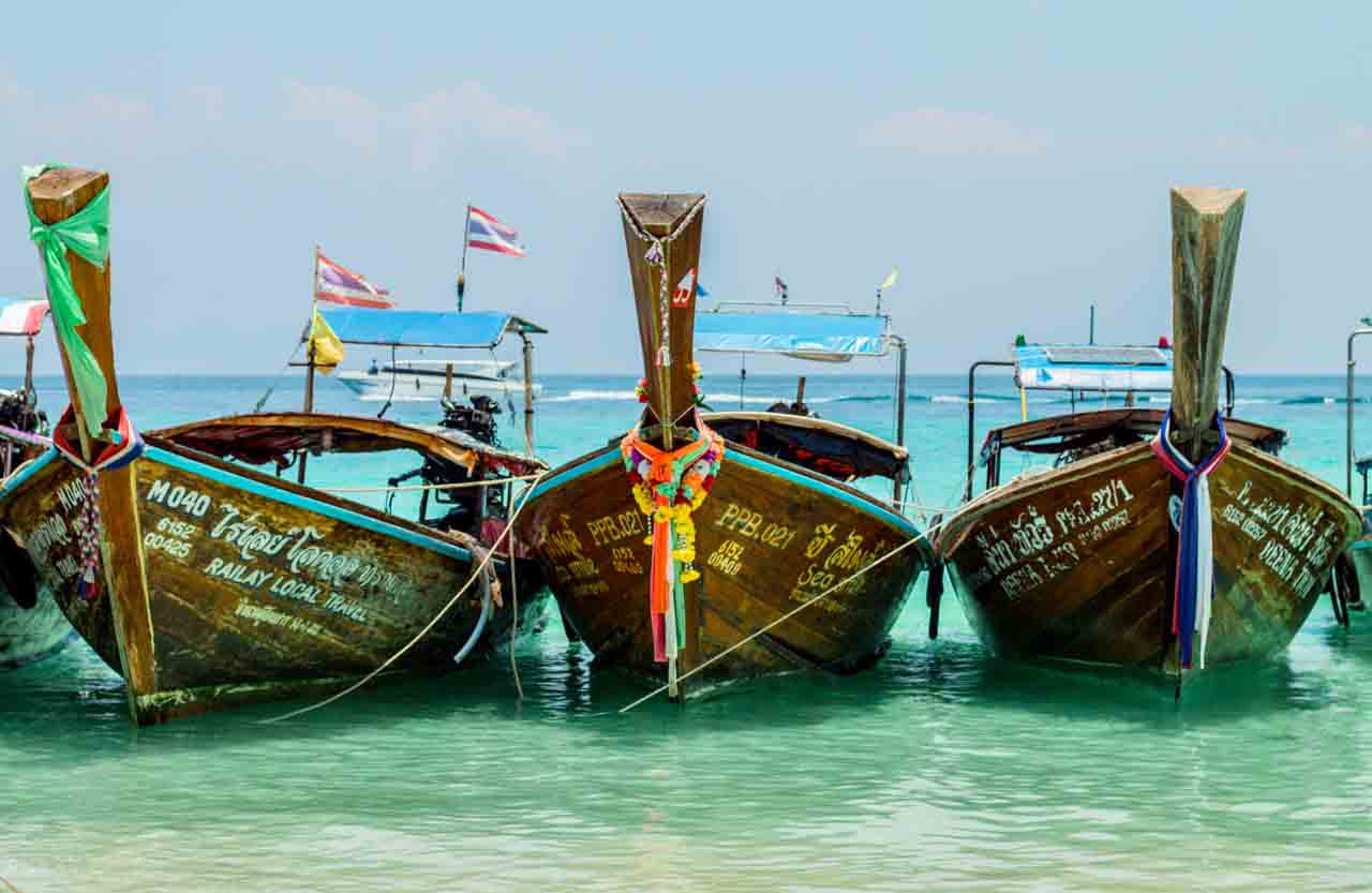 Phi Phi Islands e os longtail boat - a ilha paradisíaca da Tailândia - pacote Tailândia 15 dias - pacote de viagem para Tailândia