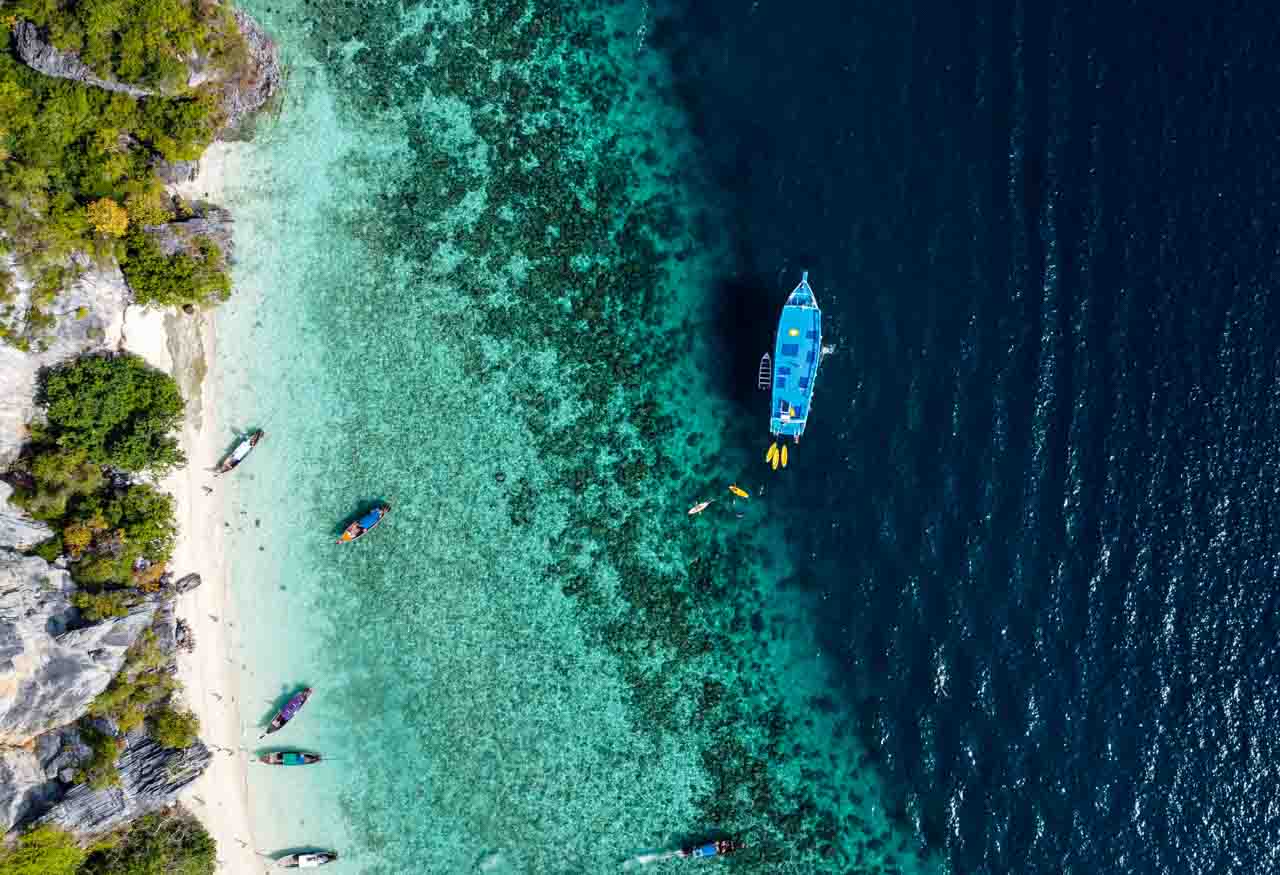 Maya Bay Sleep Aboard - o passeio para dormir em Maya Bay e passar a noite com lual na praia e ver plânctons.