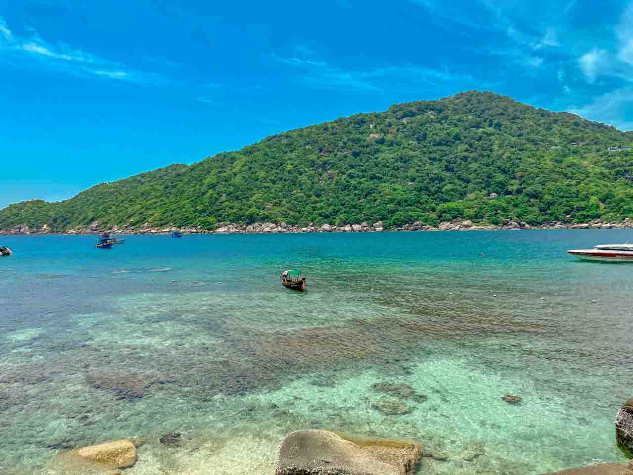 A região do Golfo da Tailãndia como Koh Tao, é uma das melhores opções de onde ir em agosto na Tailândia