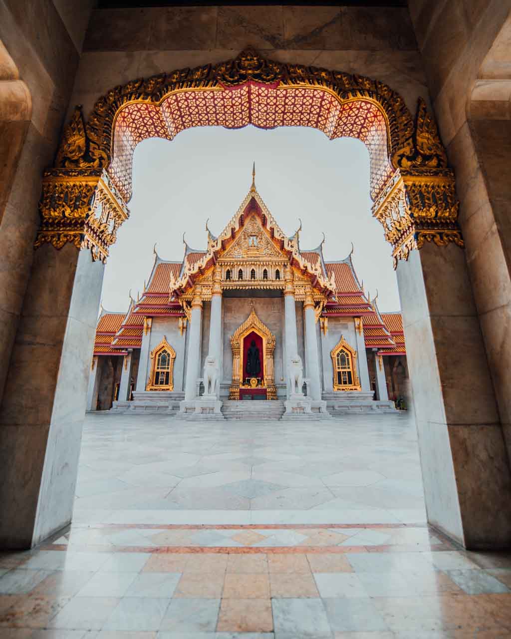 Passeio pelos templos de Bangkok no pacote Tailândia 12 dias com a Tailandiando com guias em português - pacote de viagem para a Tailândia 