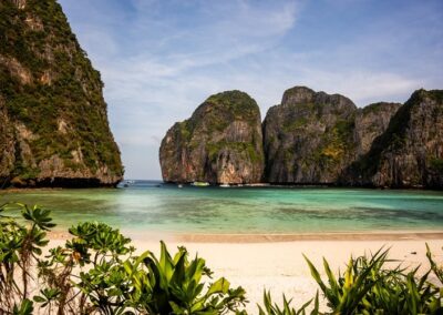 A incr&iacute;vel praia de Maya Bay na Tail&acirc;ndia