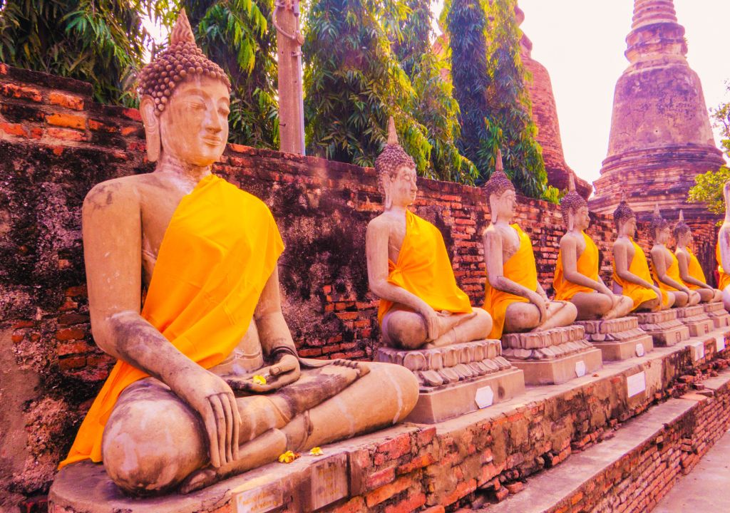 O Wat Yai Chai Mongkhon ainda é um templo ativo